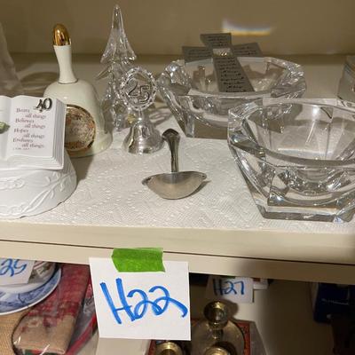 H22- anniversary items with swedish Glass