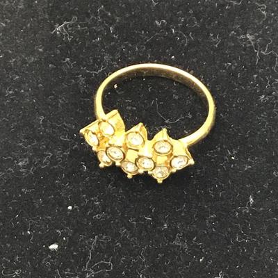 Gold toned fashion ring