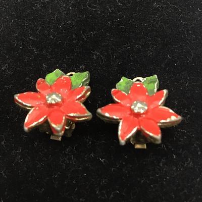 Red flowers vintage clip on earrings