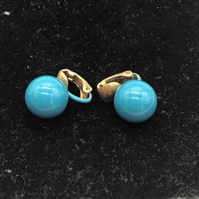 Vintage turquoise clip on earrings