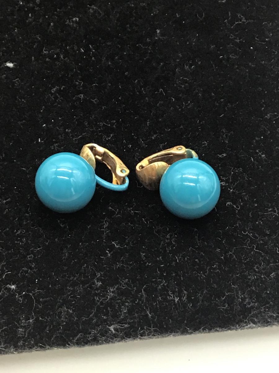 Vintage turquoise clip on earrings
