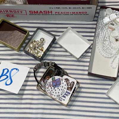 B8-miscellaneous jewelry