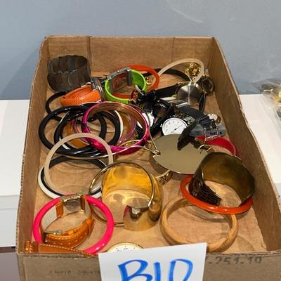 B10-Bangles and Extras
