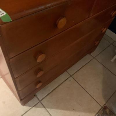 2 Over 3 Chest Of Drawers / Dresser