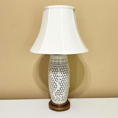 Porcelain Reticulated Table Lamp