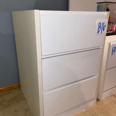 B16-Narrow three drawer dresser