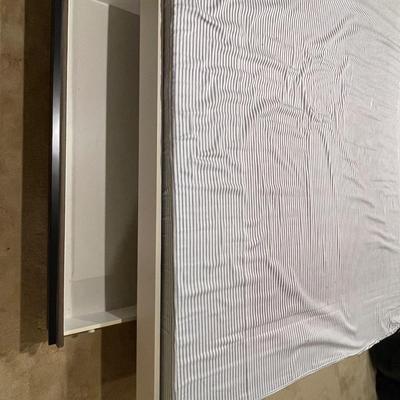 B19-Queen mattress with frame