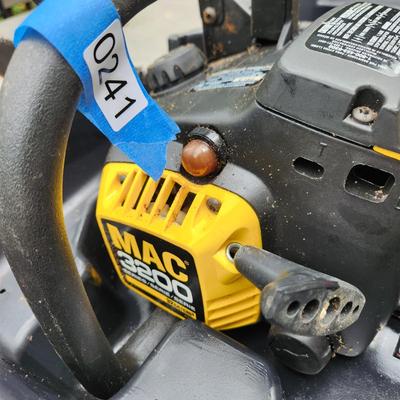 McCulloch Mac 3200 Gas Chainsaw with Case