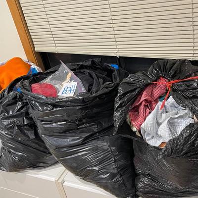 B24- Blankets and clothes (4bags)