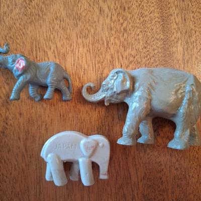 3 Elephants