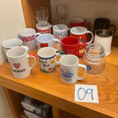 O9-Coffee Mugs and extras