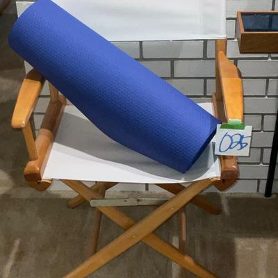 O25-directors chair, and yoga mat