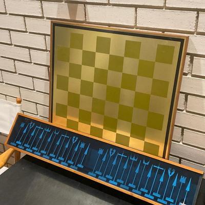 O26-Chess set with Shadowbox. Austin Enterprises