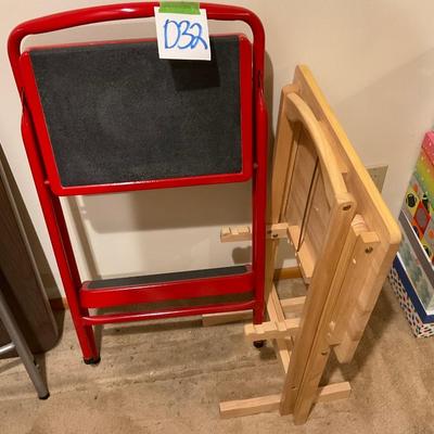 O32-step stool and tv tray with rack