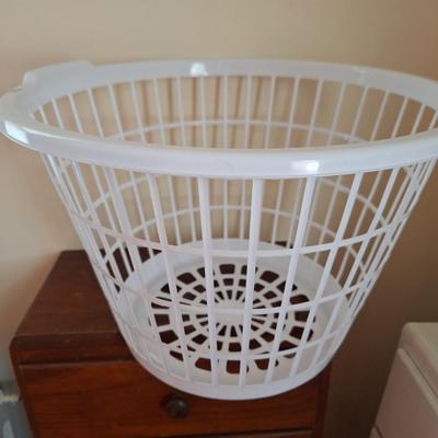 Clothes hamper /laundry basket
