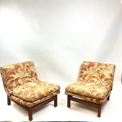 770 Pair of Mid Century Modern Chairs