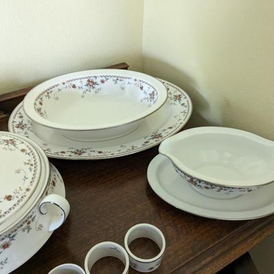 Exquisite Noritake Set of 8 Adagio China