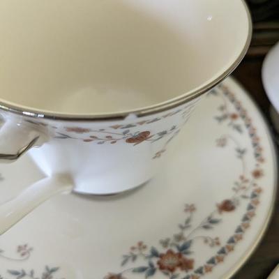 Exquisite Noritake Set of 8 Adagio China