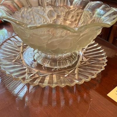 Lot of Vintage Glassware Bowls and Plate