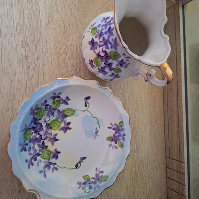Purple Pitcherw/basin
