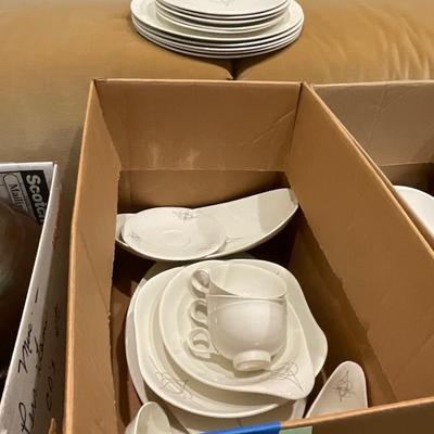 LR9-Abstract Dishes