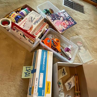 LR21-miscellaneous craft lot