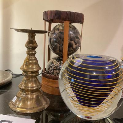 E6-Beranek decor item plus candlestick and decorative spheres