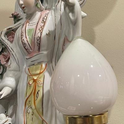 E7- Oriental Lamp