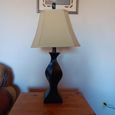 RUSTIC STYLE END TABLE WITH 1 DRAWER AND IRON PULLS PLUS A TABLE LAMP