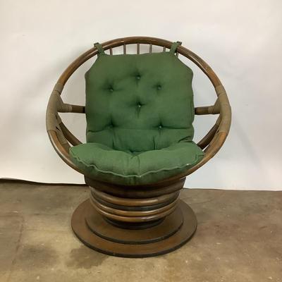 785 Vintage Vogue Rattan Papasan With Green Cushion