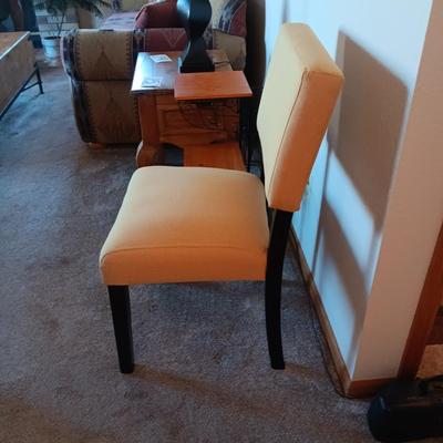 3 TIER STAND ON CASTERS AND AN UPHOLSTERED ACCENT CHAIR