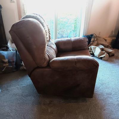 BROWN SWIVEL RECLINER