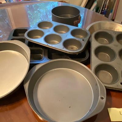 Lot of Kitchen Cookware