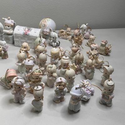 PRECIOUS MOMENTS ~ 125 Piece Table Lot ~ 92 Assorted Figurines & 32 Ornaments