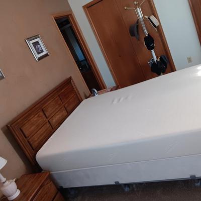 CLEAN QUEEN SIZE TEMPURPEDIC MATTRESS WITH HEADBOARD AND FRAME