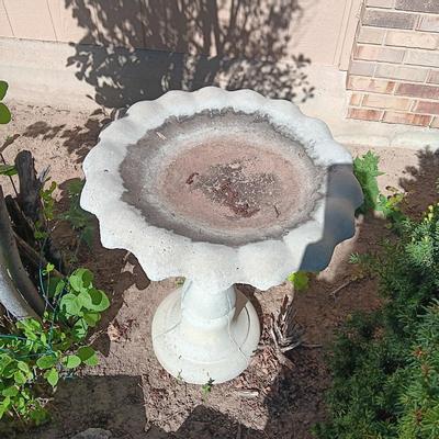 2 PIECE CONCRETE BIRD BATH