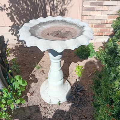 2 PIECE CONCRETE BIRD BATH