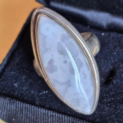 Sterling Silver & White Agate Ring