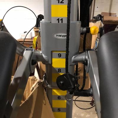LIKE NEW Total Gym Set