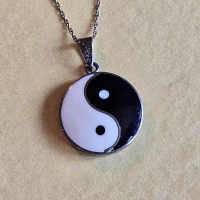 Sterling Silver Ying Yang Pendant Necklace