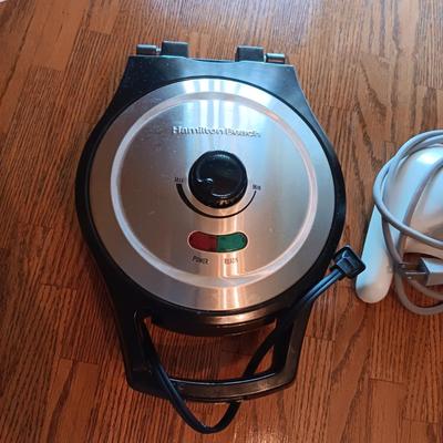 HAMILTON BEACH WAFFLE MAKER AND MILK SHAKE MIXER