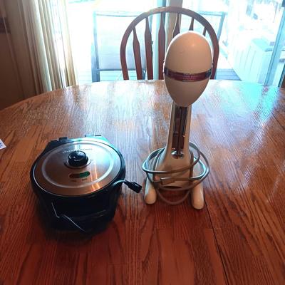 HAMILTON BEACH WAFFLE MAKER AND MILK SHAKE MIXER