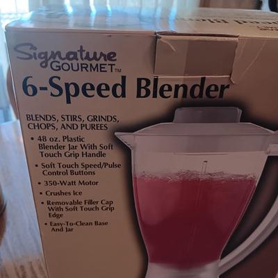 6 SPEED BLENDER AND A KITCHENMATE ROTARY FOOD PROCESSOR