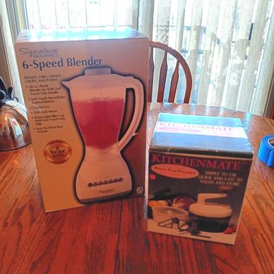 6 SPEED BLENDER AND A KITCHENMATE ROTARY FOOD PROCESSOR