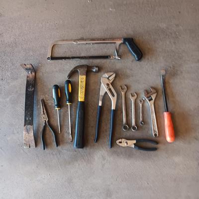 VARIOUS HAND TOOLS
