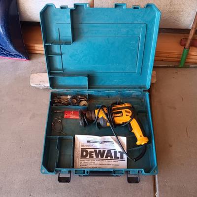DEWALT 3/8" DRILL IN A MAKITA CASE
