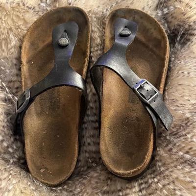 Birkenstock leather tan size 6