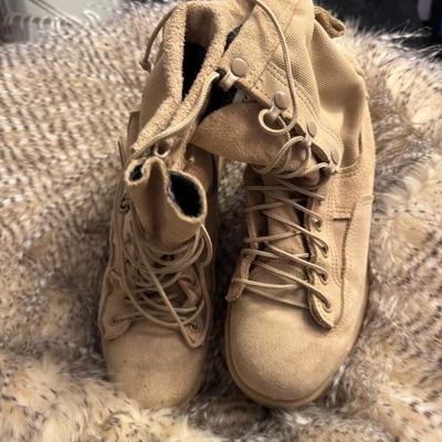 Weller pewter combat boots size 6