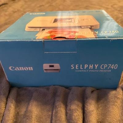 Canon SELPHY CP740 compact photo printer