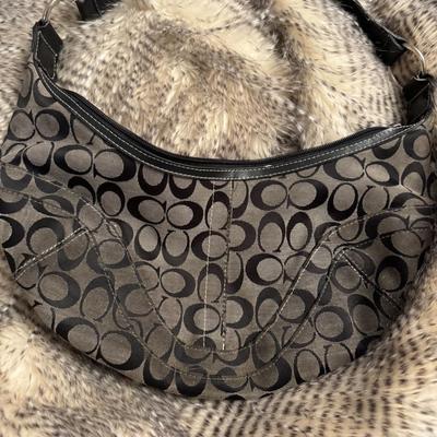 Coach women’s small black and grey coin purse